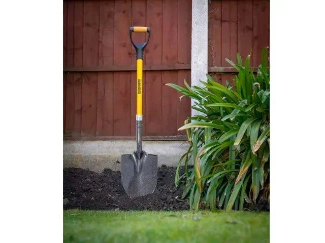 Round Shovel Spade Sharp Edge D Handle Serrated Garden Dig